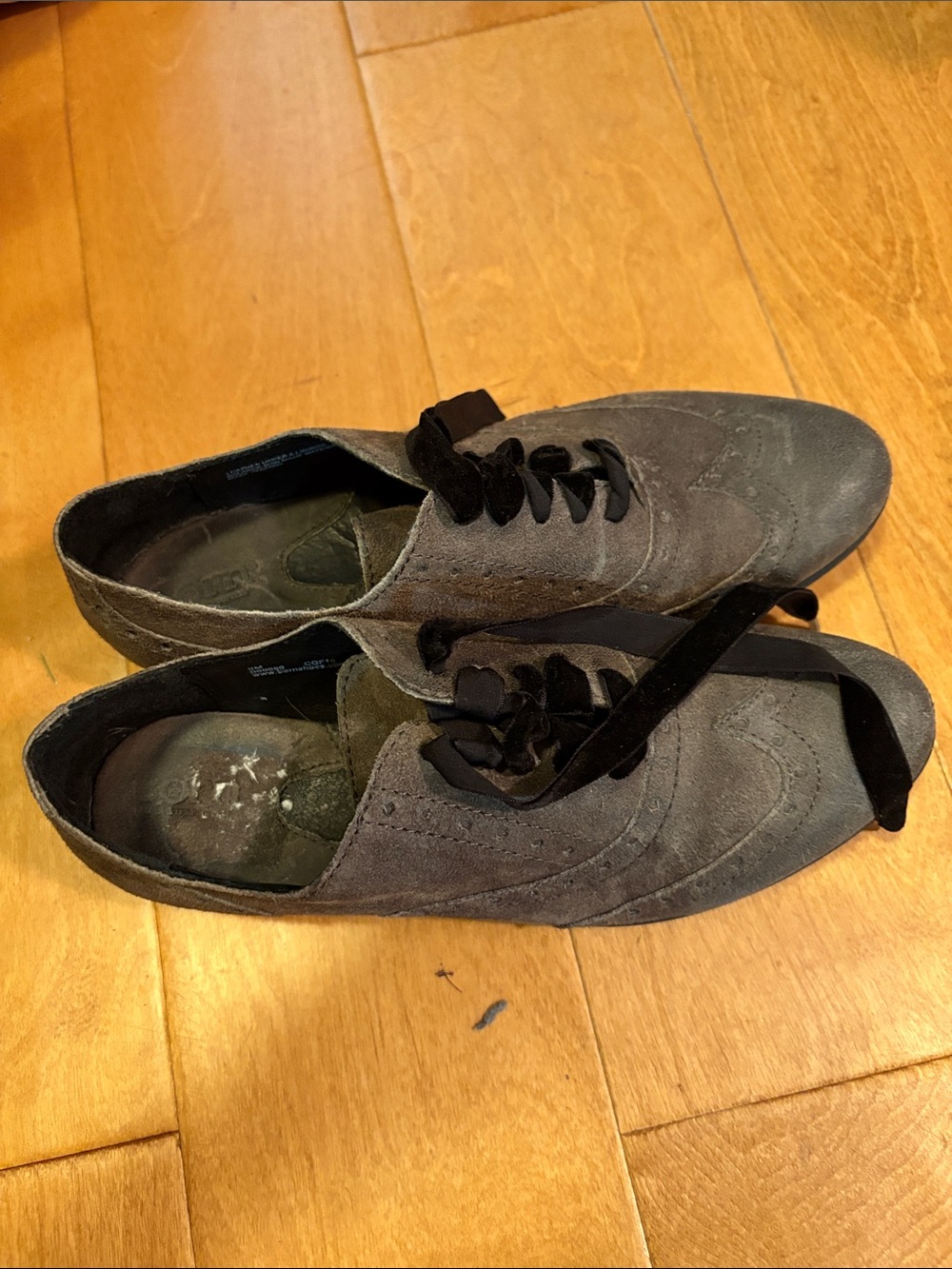 Born Kika Wingtip Oxford women’s shoes taupe brown suede sz 8 academia